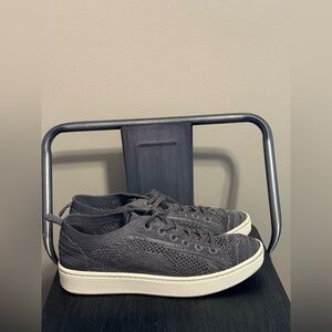Sofft Women's Gray Knit Sneakers Sz 8